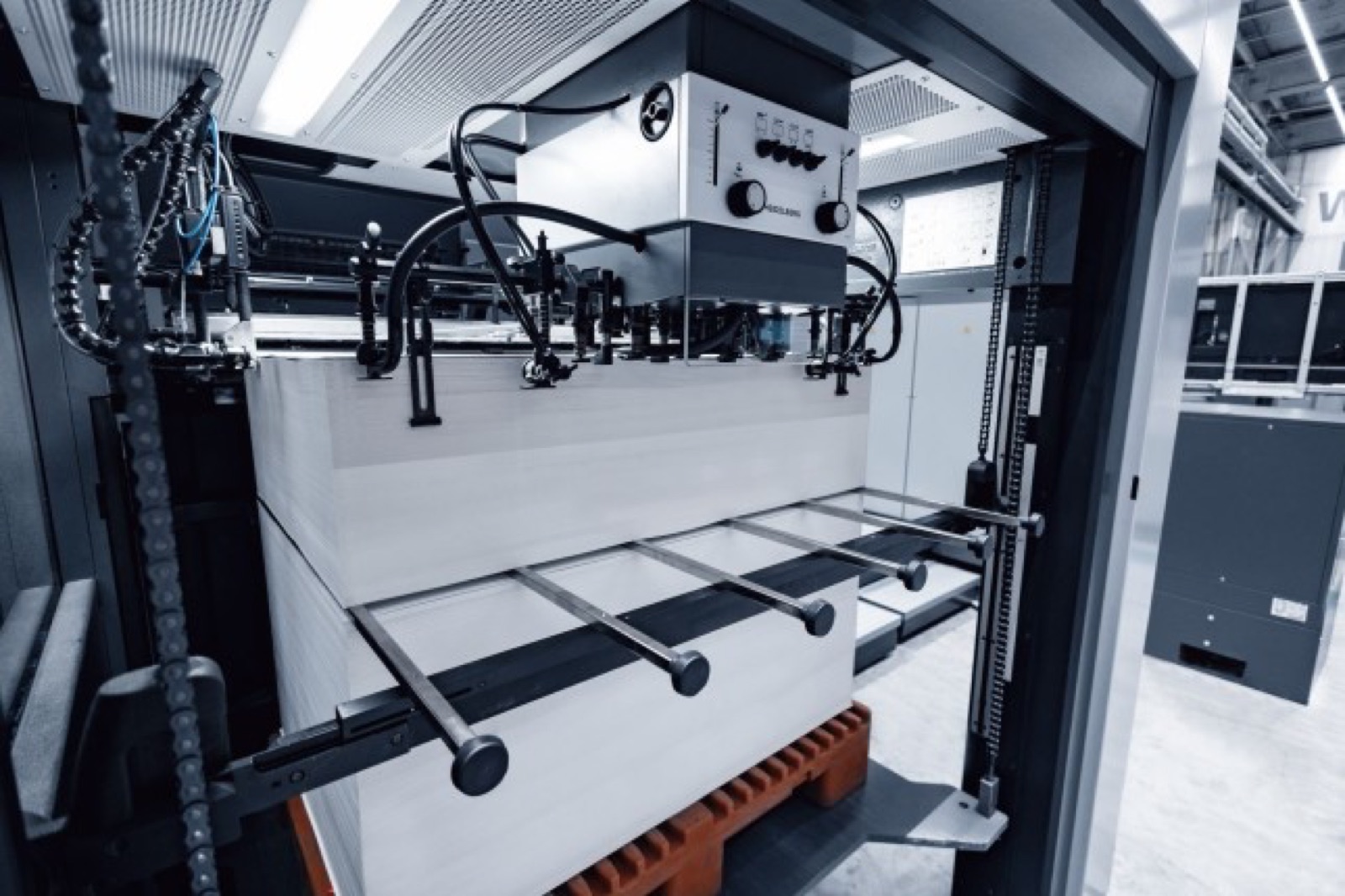 packaging factory workshop production line sheetOffsetPressSide