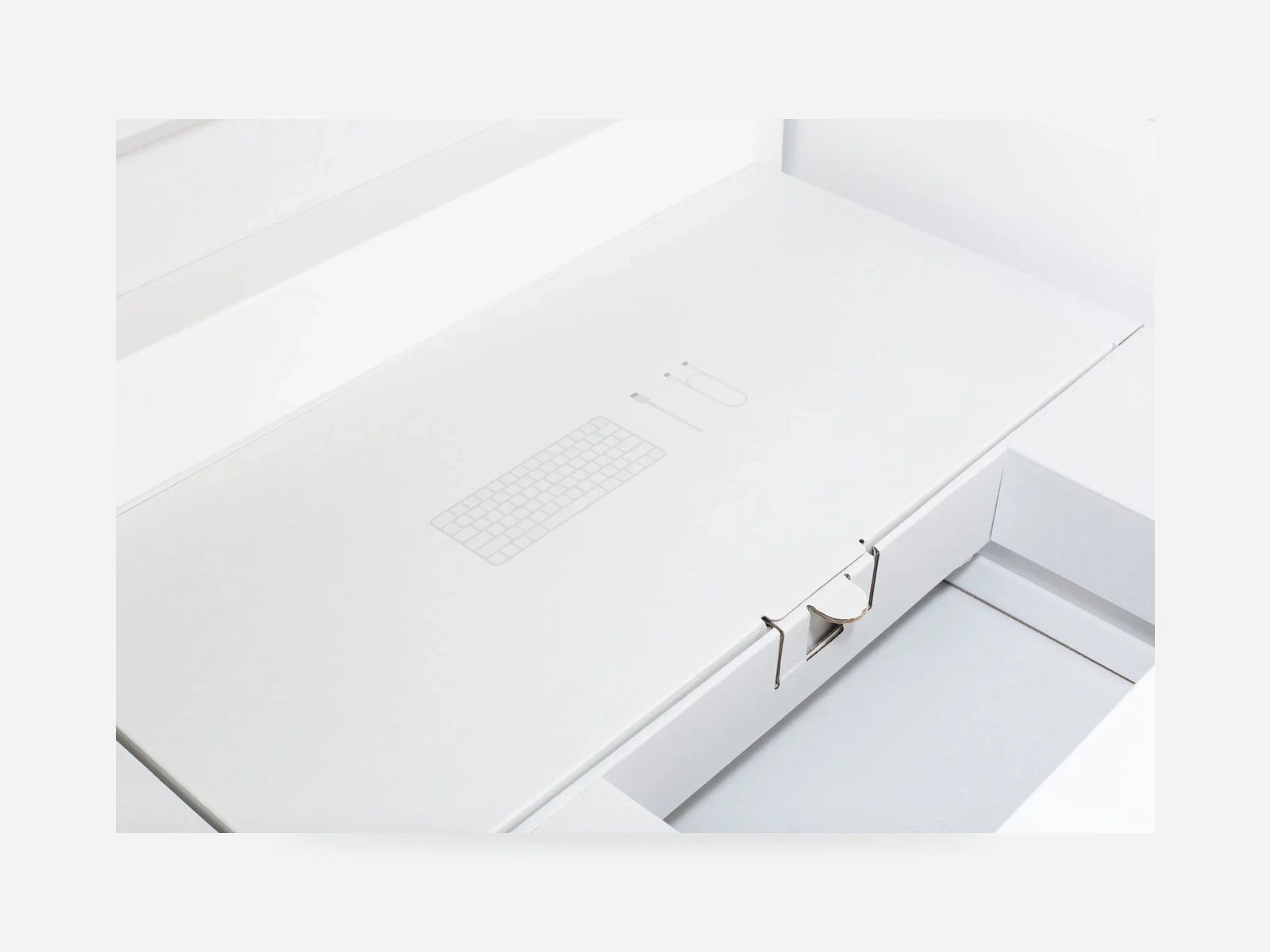 Close-up of a flat keyboard carton and paper tray